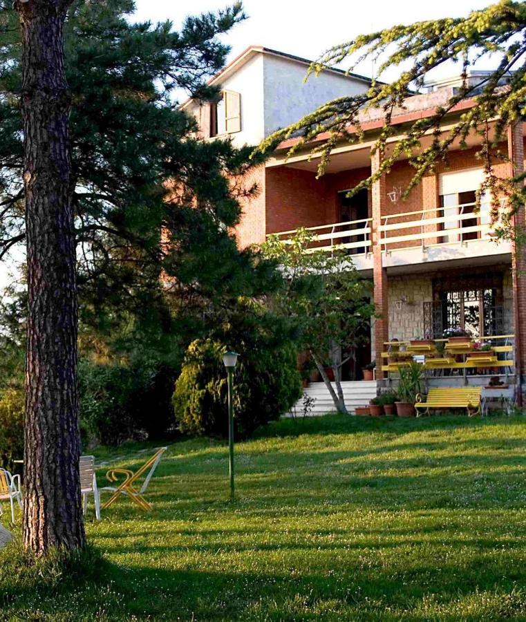 B&B Margherita Монтефалько Екстер'єр фото